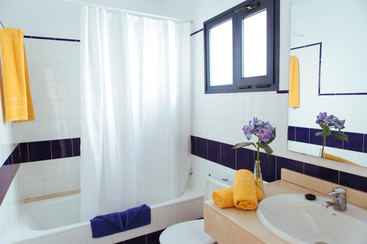 Bungalow with Garden View,1073476882:JPEG