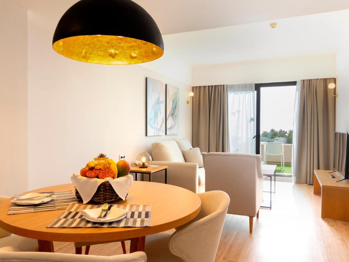 Suite,1204491544:JPEG