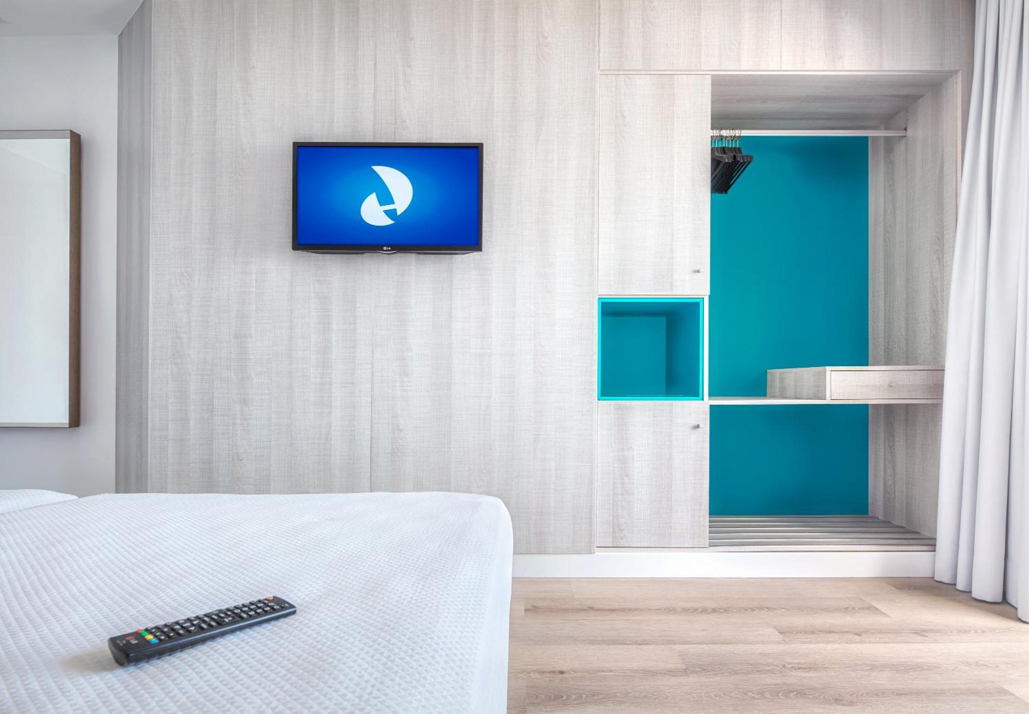 Double or Twin Room Sea View