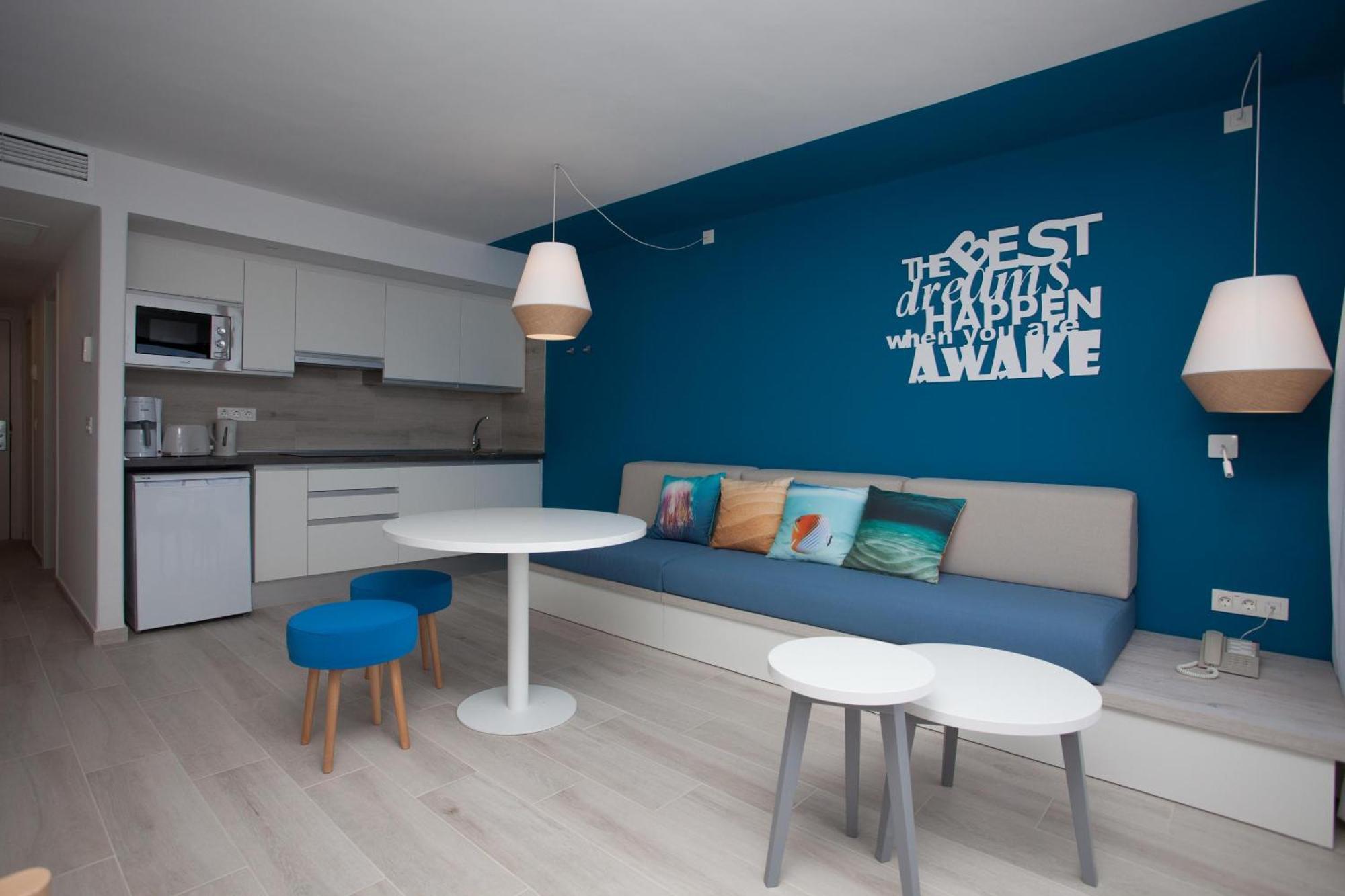 Two-Bedroom Apartment (2 Adults + 2 Children),1613412233:JPEG