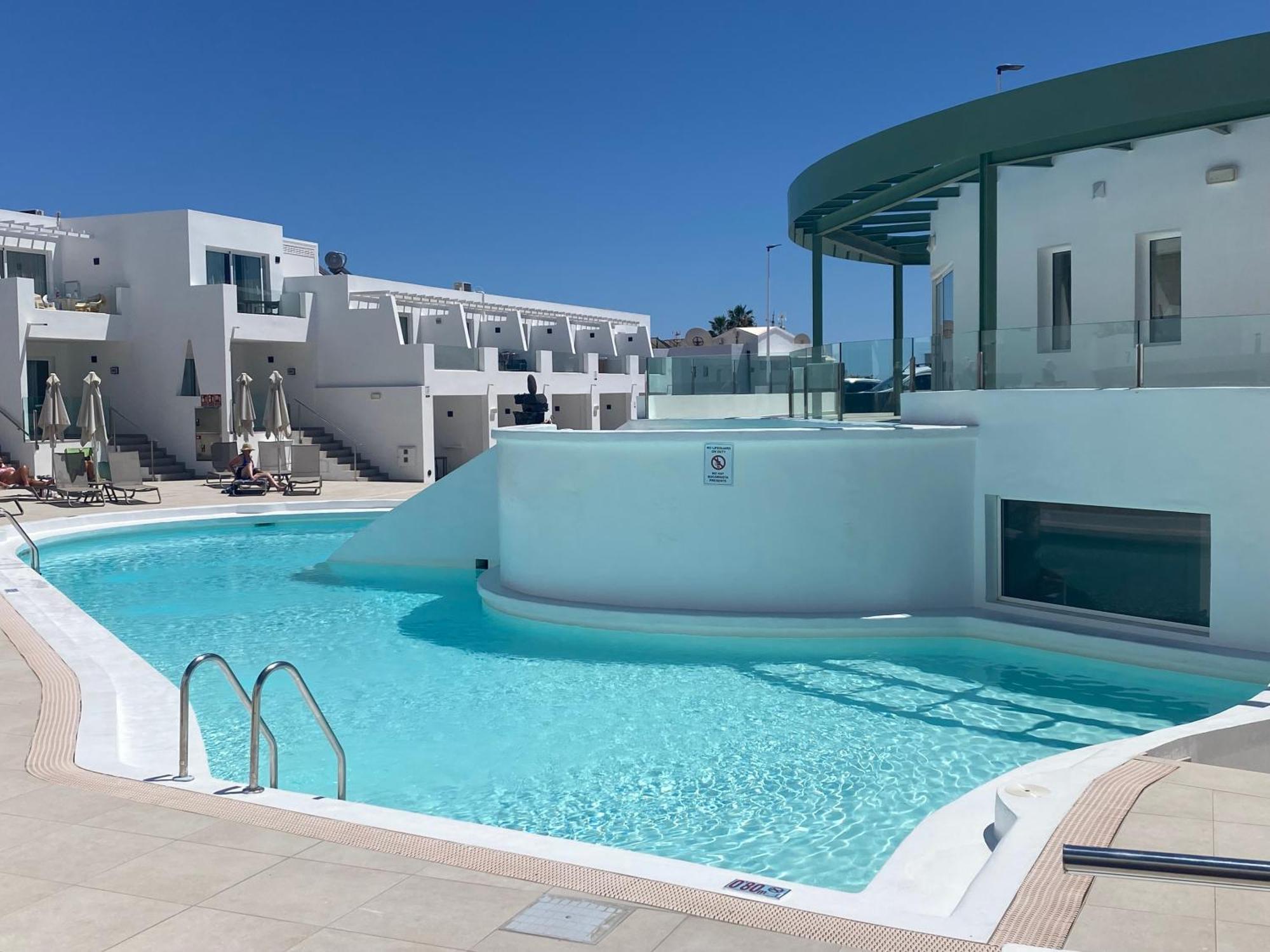 Studio Pool View