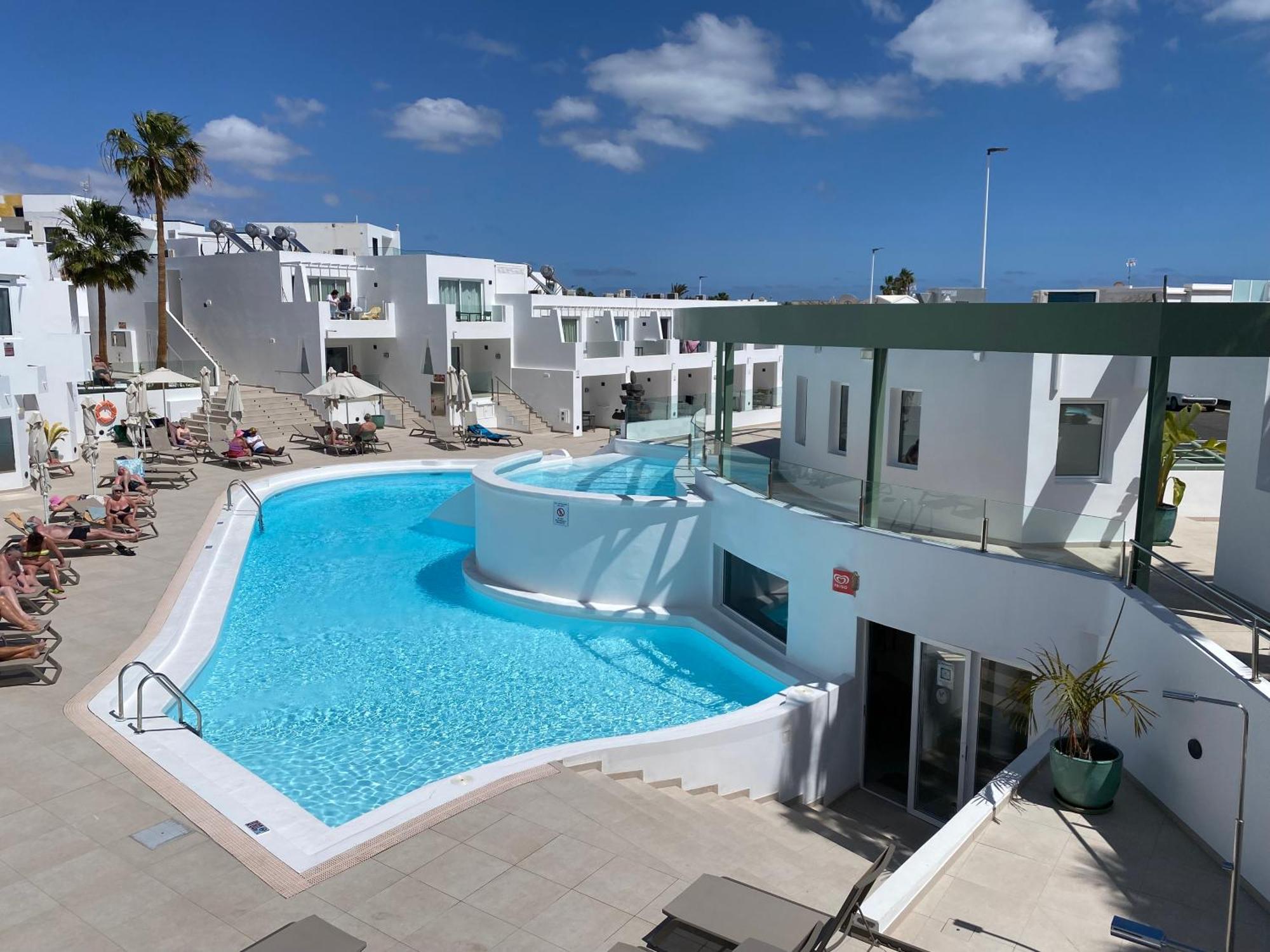 Studio Pool View