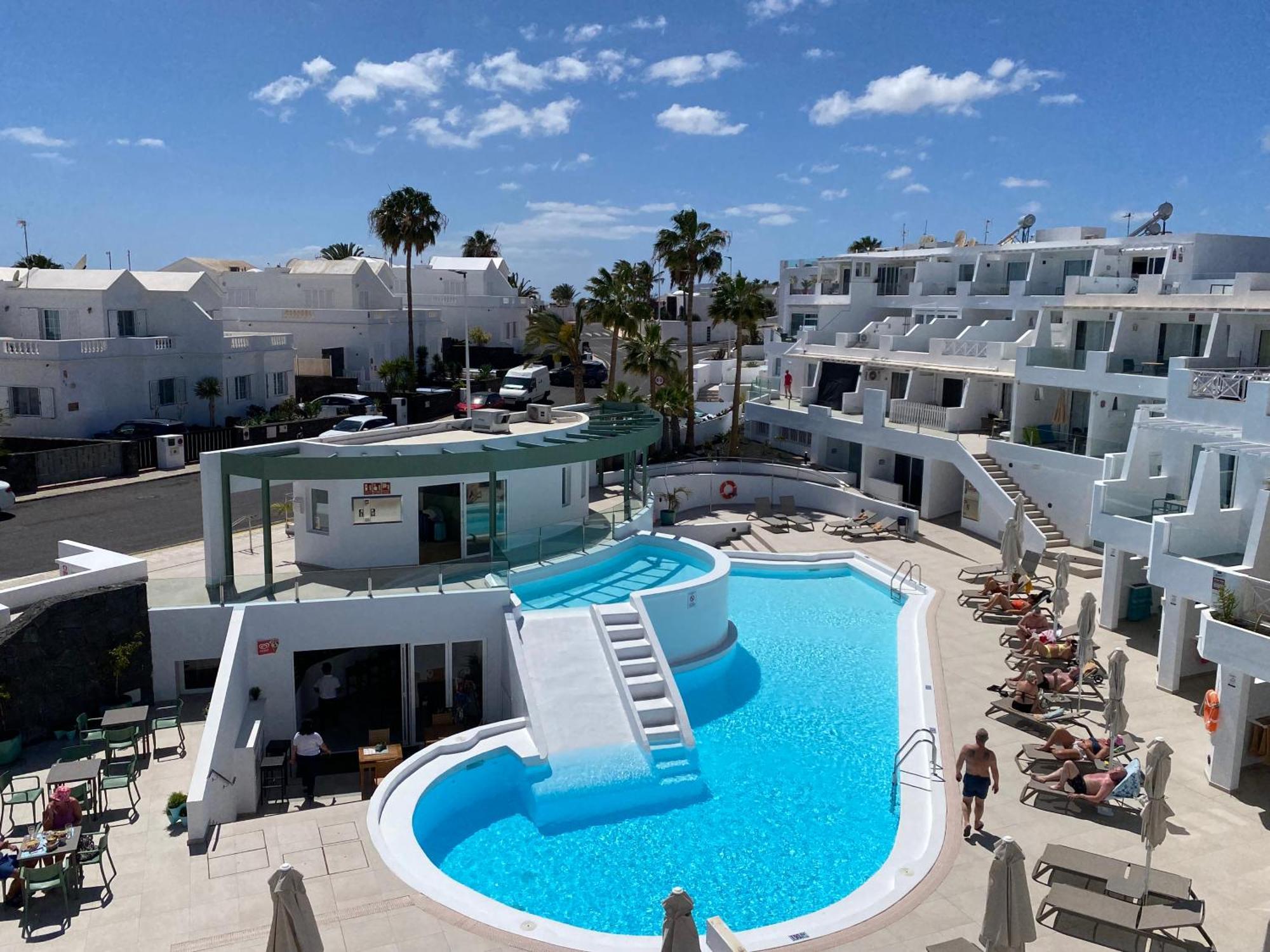Studio Pool View