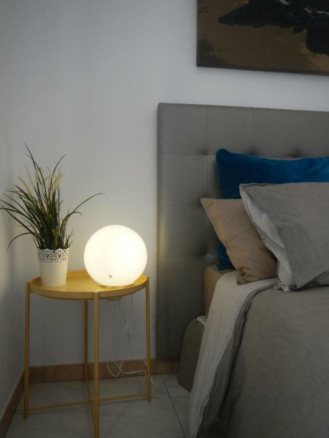 Queensize-Bett mit Balkon und eigenem Bad
