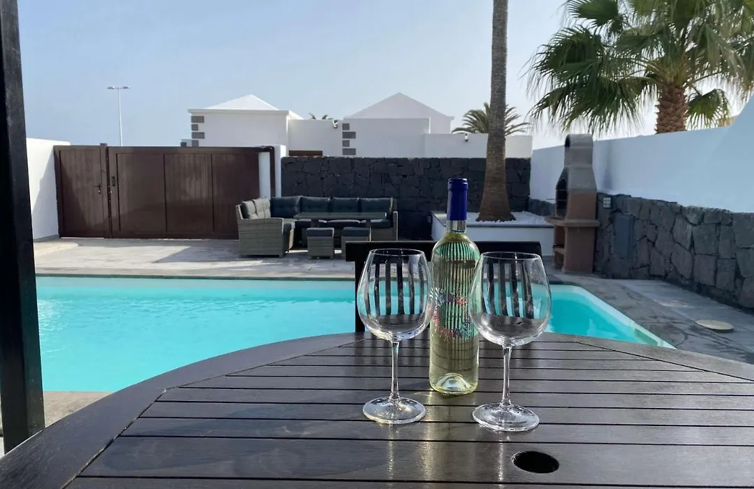 Stunning Villa Arabella - Heated Pool - Bbq - Amazing Terrace - Playa Blanca-1