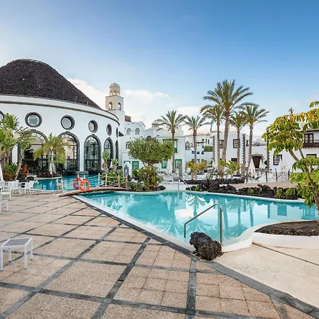 Hotel Livvo Volcan Lanzarote-2