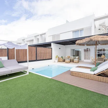 Serena Holiday Homes By Livvo-3