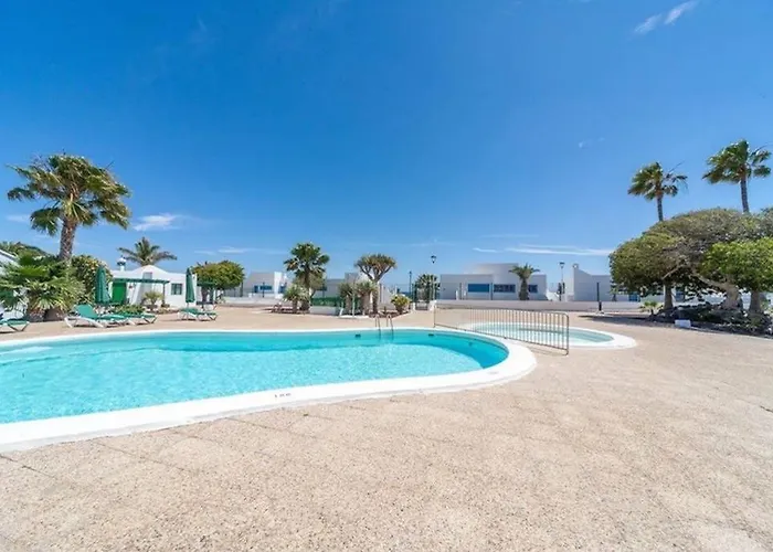 Bandama 14! 2 Bedroom Newly Renovated Bungalow, Los Pocillos, Puerto Del Carmen.