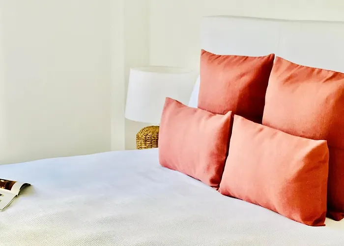 Canaryislandshost L Room