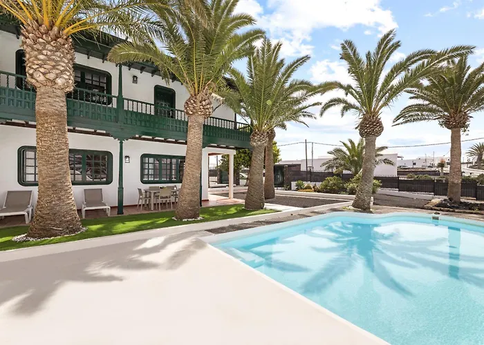 Santa Rosa Tinajo by Escape Home